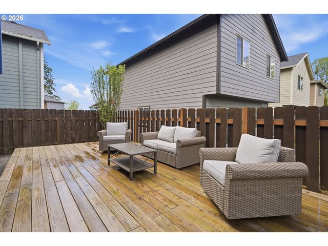 406 SUNSET Ct, Amity, OR 97101