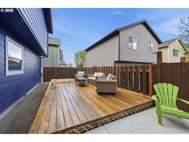 406 SUNSET Ct, Amity, OR 97101