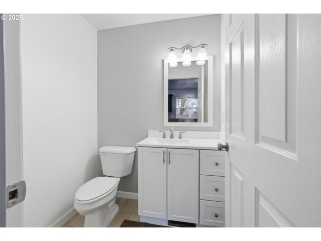 406 SUNSET Ct, Amity, OR 97101