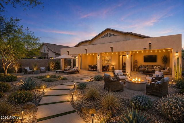8809 S 10TH Drive, Phoenix, AZ 85041