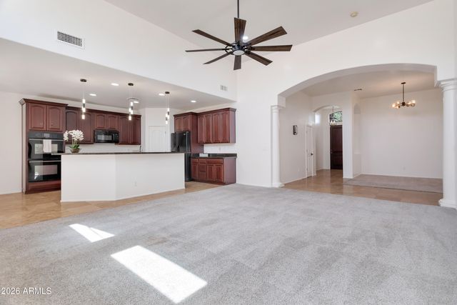 8809 S 10TH Drive, Phoenix, AZ 85041