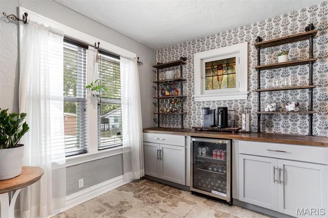 3892 Kingsland Court, St Louis, MO 63116