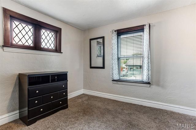 3892 Kingsland Court, St Louis, MO 63116