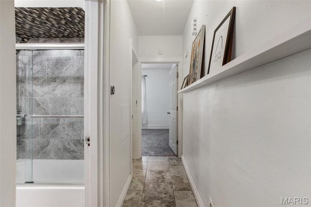 3892 Kingsland Court, St Louis, MO 63116