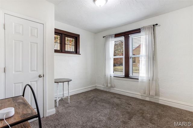 3892 Kingsland Court, St Louis, MO 63116