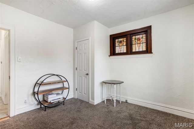 3892 Kingsland Court, St Louis, MO 63116