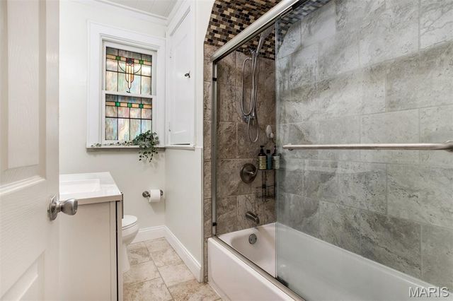 3892 Kingsland Court, St Louis, MO 63116