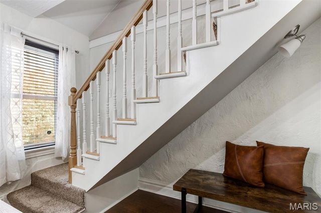 3892 Kingsland Court, St Louis, MO 63116