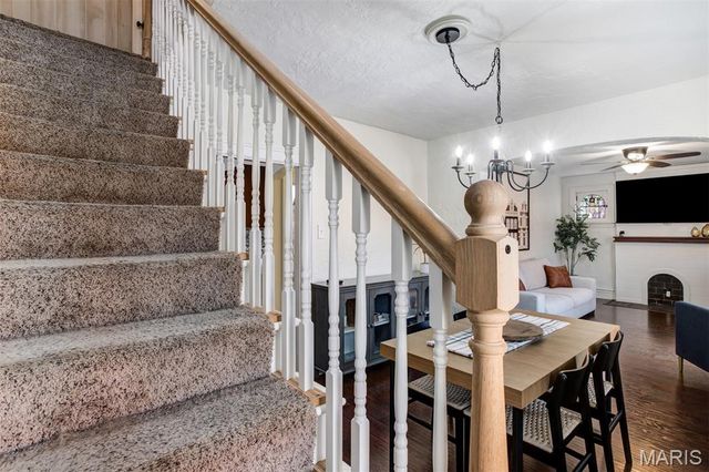 3892 Kingsland Court, St Louis, MO 63116