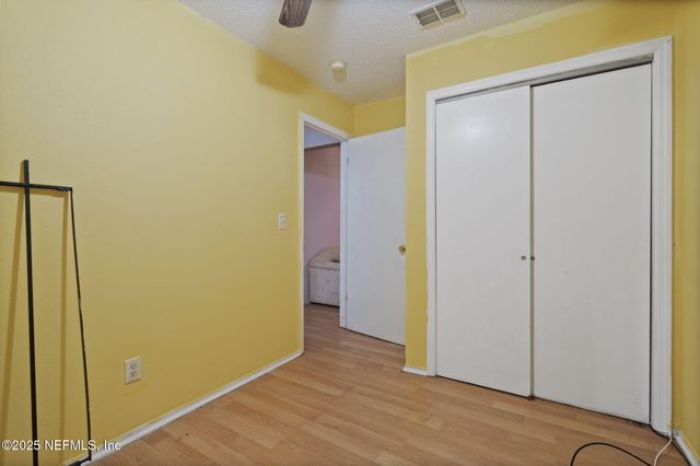 4525 KENNDLE Circle, Jacksonville, FL 32208