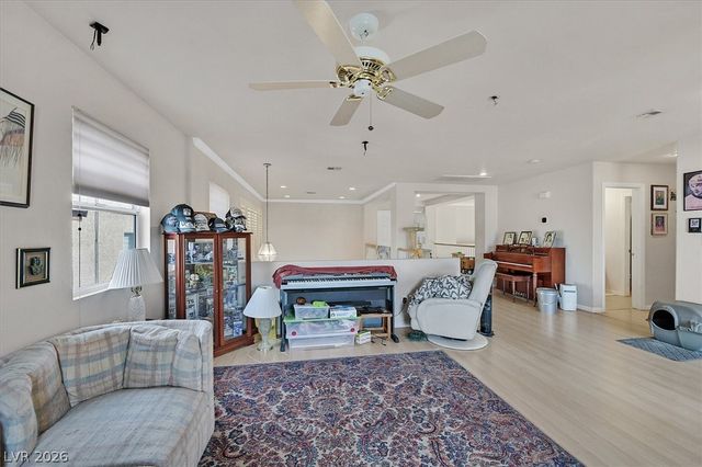 10105 Shore Pine Avenue, Las Vegas, NV 89129