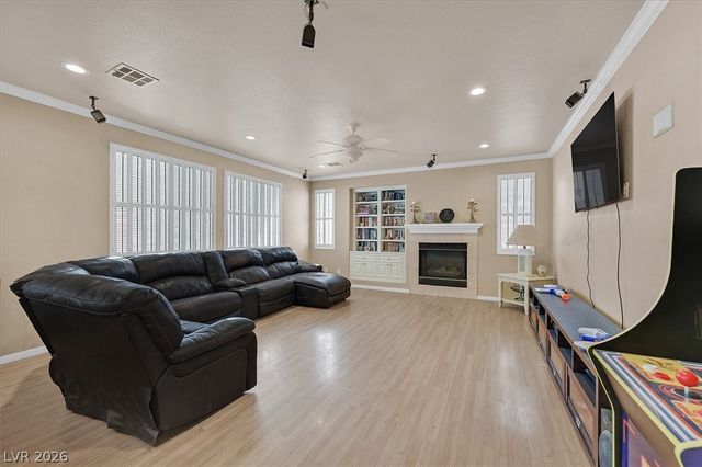 10105 Shore Pine Avenue, Las Vegas, NV 89129