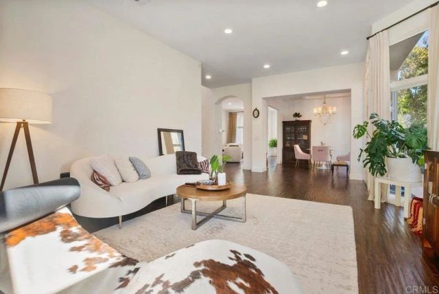 9749 Keeneland Row, La Jolla, CA 92037