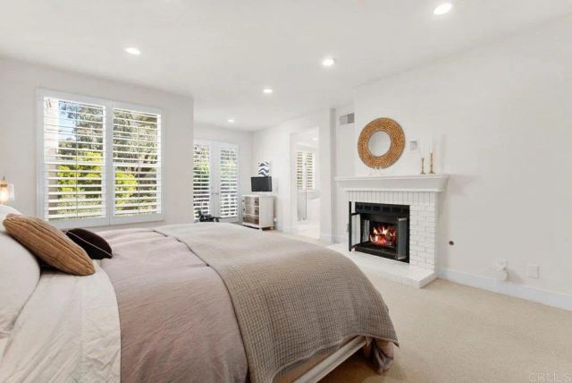 9749 Keeneland Row, La Jolla, CA 92037