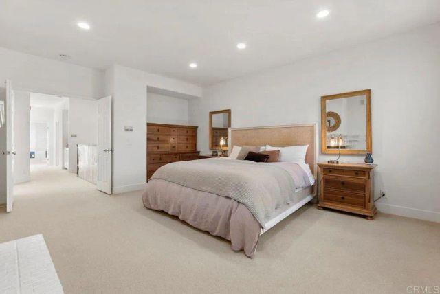 9749 Keeneland Row, La Jolla, CA 92037