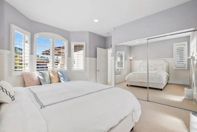 9749 Keeneland Row, La Jolla, CA 92037