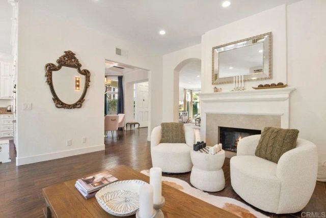 9749 Keeneland Row, La Jolla, CA 92037