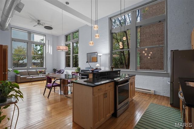 4242 Laclede Avenue 106, St Louis, MO 63108