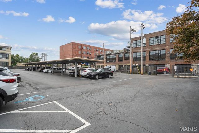 4242 Laclede Avenue 106, St Louis, MO 63108