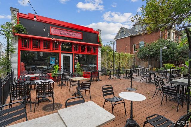 4242 Laclede Avenue 106, St Louis, MO 63108