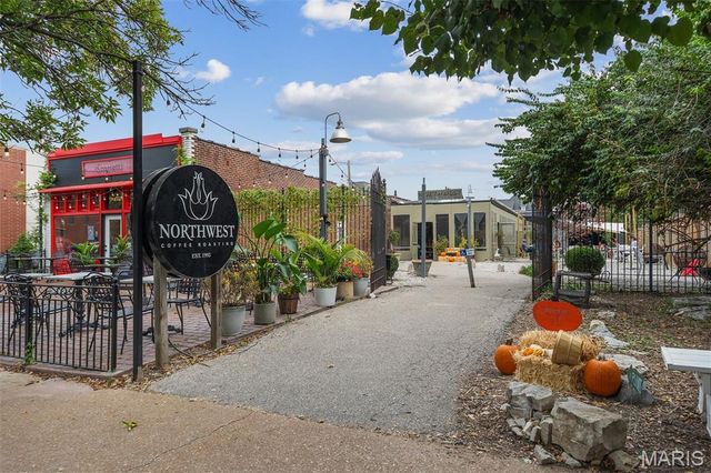 4242 Laclede Avenue 106, St Louis, MO 63108