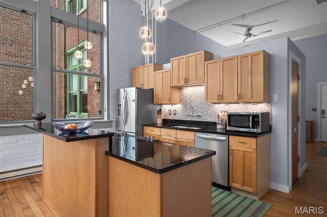 4242 Laclede Avenue 106, St Louis, MO 63108