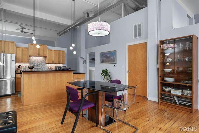 4242 Laclede Avenue 106, St Louis, MO 63108