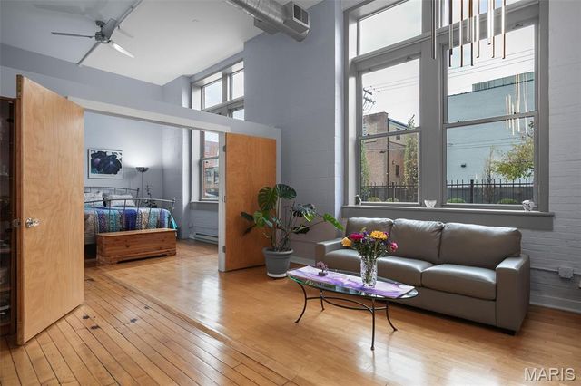 4242 Laclede Avenue 106, St Louis, MO 63108