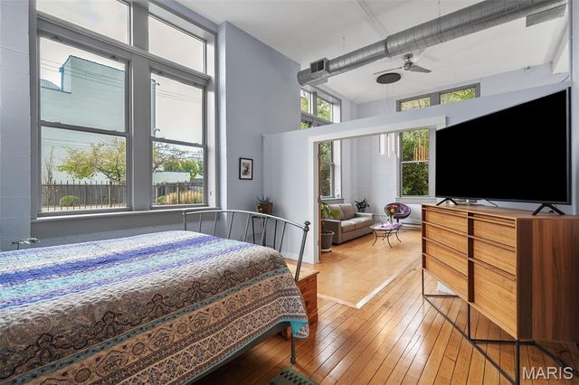 4242 Laclede Avenue 106, St Louis, MO 63108