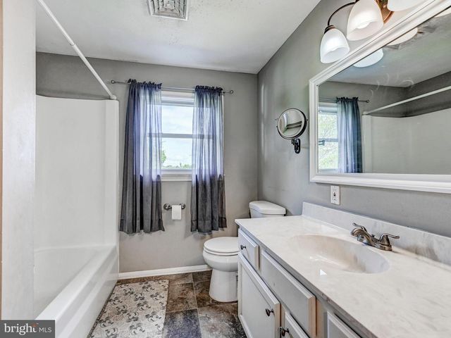 350 WEST AVE, Red Lion, PA 17356