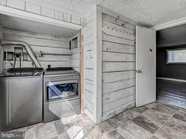 350 WEST AVE, Red Lion, PA 17356