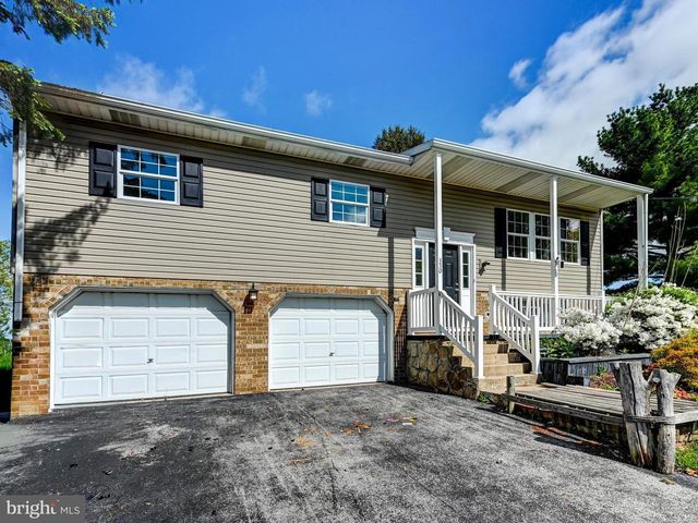 350 WEST AVE, Red Lion, PA 17356