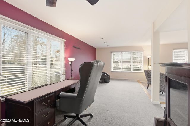 31 Chelsea Road, Jackson, NJ 08527