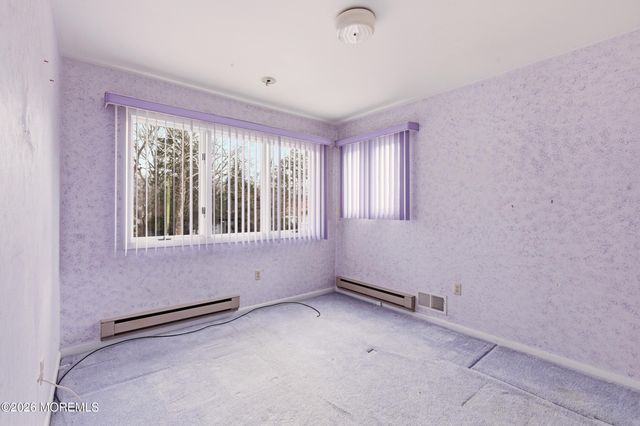 31 Chelsea Road, Jackson, NJ 08527