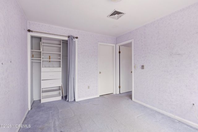 31 Chelsea Road, Jackson, NJ 08527