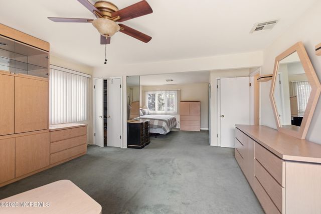 31 Chelsea Road, Jackson, NJ 08527