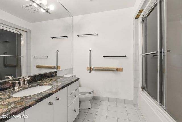 31 Chelsea Road, Jackson, NJ 08527