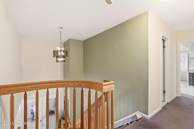 31 Chelsea Road, Jackson, NJ 08527