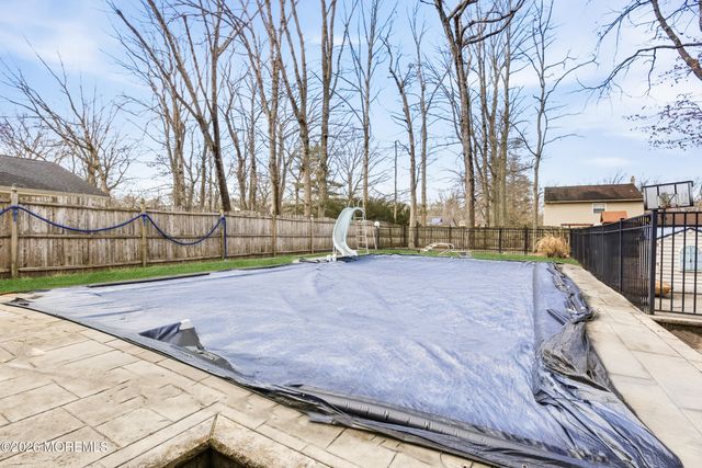 31 Chelsea Road, Jackson, NJ 08527