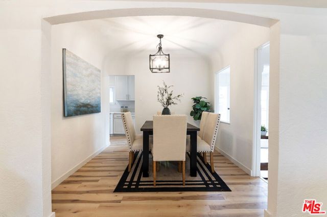 15944 Hart Street, Van Nuys (los Angeles), CA 91406