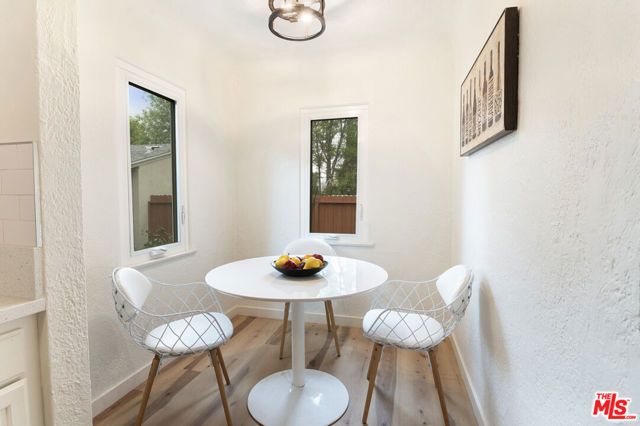 15944 Hart Street, Van Nuys (los Angeles), CA 91406