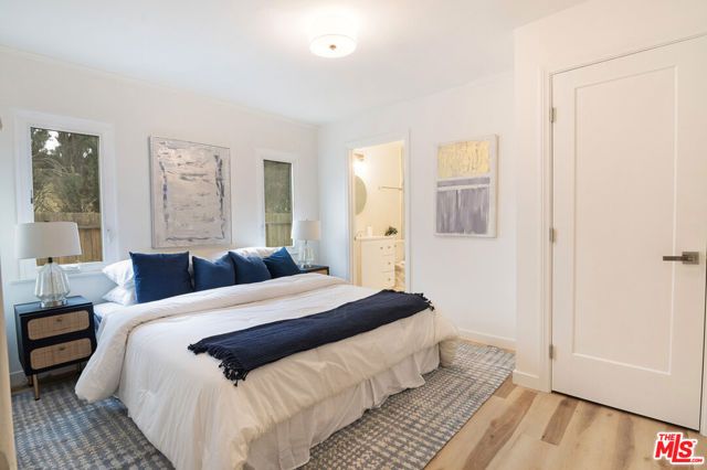 15944 Hart Street, Van Nuys (los Angeles), CA 91406