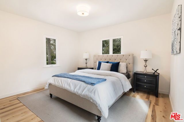 15944 Hart Street, Van Nuys (los Angeles), CA 91406