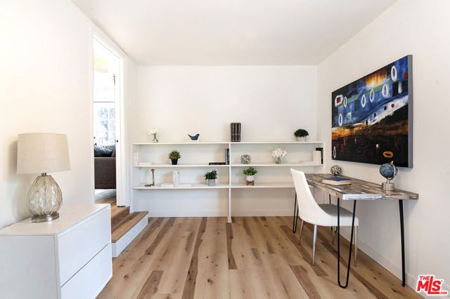 15944 Hart Street, Van Nuys (los Angeles), CA 91406