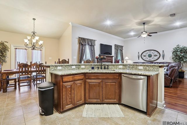 4110 Union Dr, Addis, LA 70710