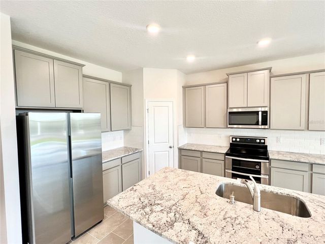 32303 ROSEPINE BOULEVARD, Wesley Chapel, FL 33543