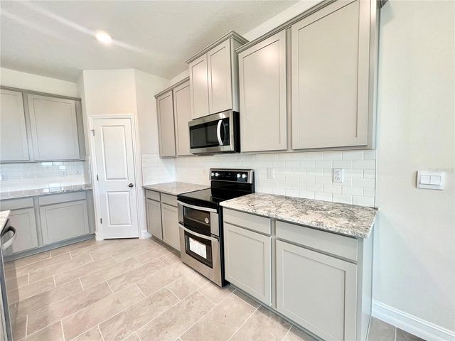 32303 ROSEPINE BOULEVARD, Wesley Chapel, FL 33543