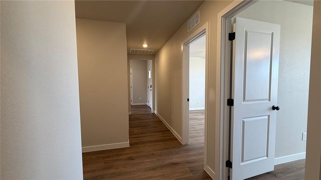 3533 Sahar Lake Dr, Robstown, TX 78380