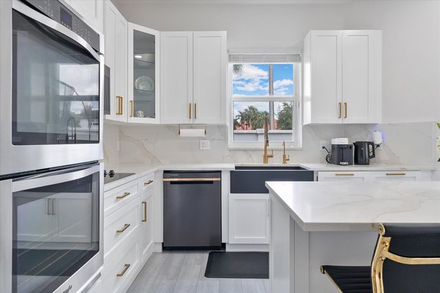 1483 SW 161st Avenue, Pembroke Pines, FL 33027