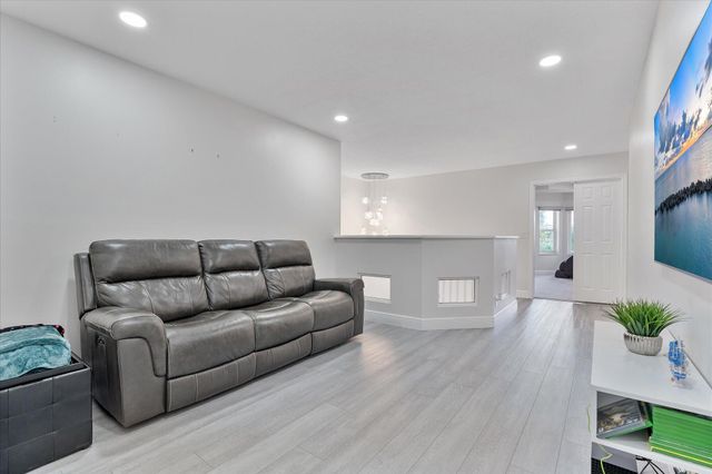 1483 SW 161st Avenue, Pembroke Pines, FL 33027
